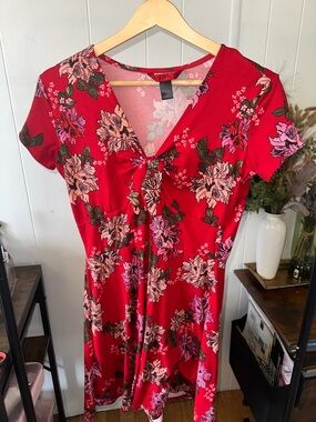 Red Floral Tie-Front Women's Dress Hot kids size large